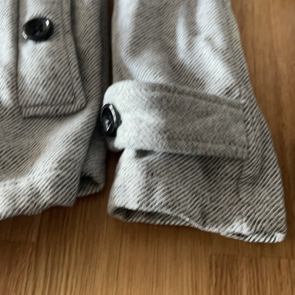 Sebby | Small | Shell with Hood - Picture 4 of 6